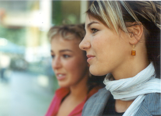 Joanna & Adrianna in Frankfurt am Main, 2005